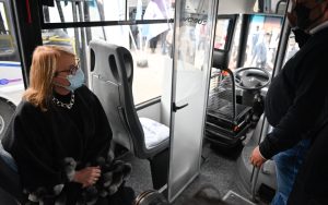 Alicia acompañó la presentación de las unidades de transporte público en Río Gallegos
