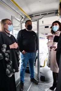 Alicia acompañó la presentación de las unidades de transporte público en Río Gallegos