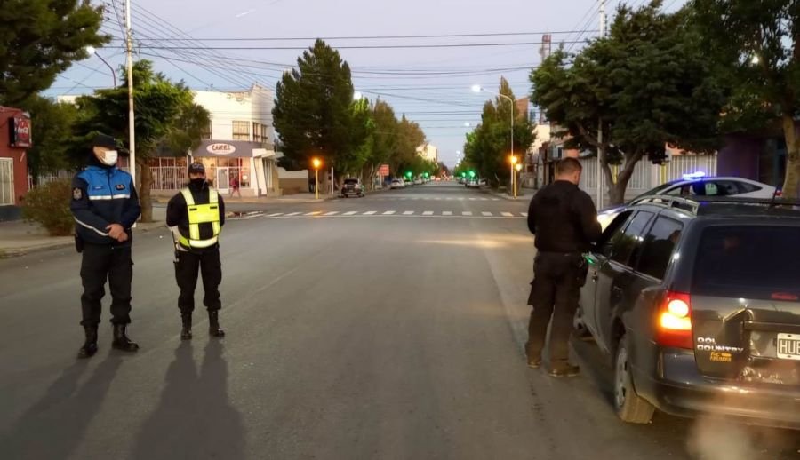 Múltiples operativos de seguridad en la madrugada de Río Gallegos