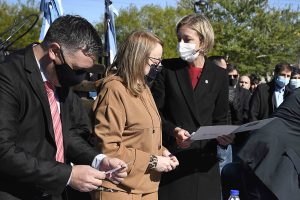 Alicia encabezó el acto aniversario por los 100 años de Gobernador Gregores