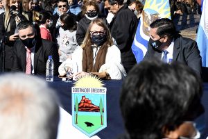 Alicia encabezó el acto aniversario por los 100 años de Gobernador Gregores