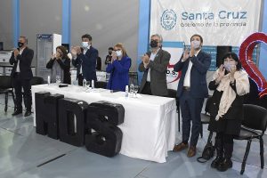 Alicia encabezó el acto de entrega de equipamiento a emprendedores y centros comunitarios de la provincia