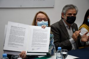 Alicia firmó un convenio para el proyecto del polo tecnológico en Santa Cruz