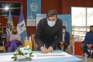 Alicia encabezó la firma de convenios destinados a la niñez junto a municipios