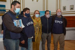 Alicia hizo entrega del Decreto de Homologación del CCT de Salud a lxs trabajadorxs