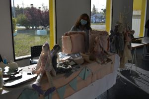 Se está realizando Feria con  productores y hacedores culturales en el Complejo Cultural