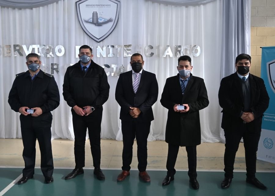 Se entregaron las Credenciales Únicas Identificatorias al personal del Servicio Penitenciario