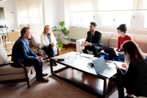 Alicia avanza con las gestiones para realizar nuevas obras en Santa Cruz