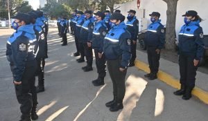 Se realizó la entrega de uniformes en Caleta Olivia