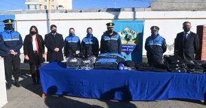 Se realizó la entrega de uniformes en Caleta Olivia