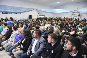 Alicia encabezó el acto de entrega de terrenos a vecinos y vecinas de Río Gallegos