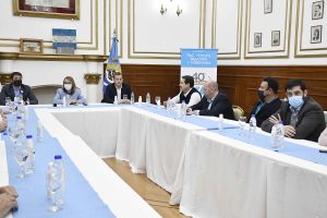 Alicia se reunió con intendentxs y comisionadxs del Frente de Todos