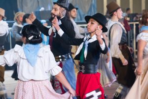 El Gobierno de Santa Cruz participó en la Velada Patriótica de la Revolución de Mayo